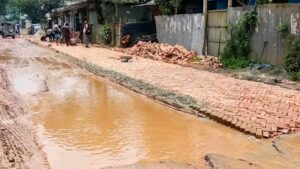 কাদাপানি আর খানাখন্দের দিন শেষ